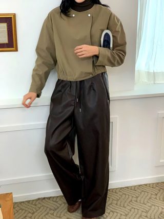卡其色