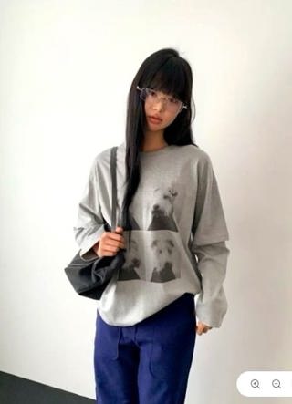 灰色