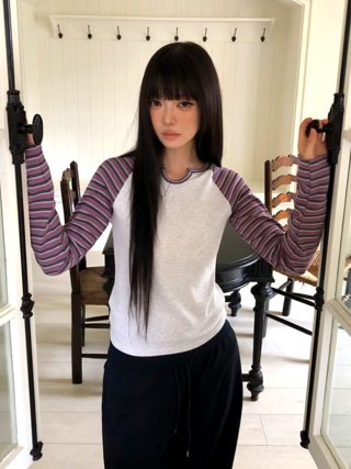 灰色