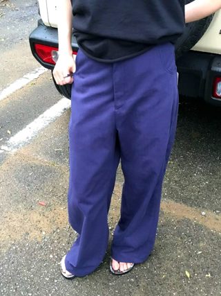 藏青色