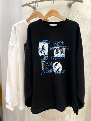 黑色
