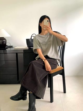 灰色