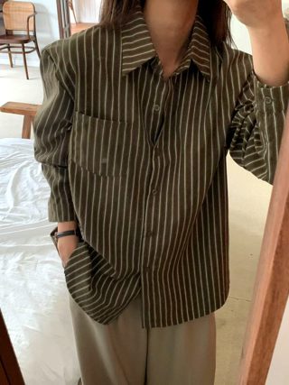 深棕色