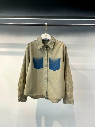 卡其色
