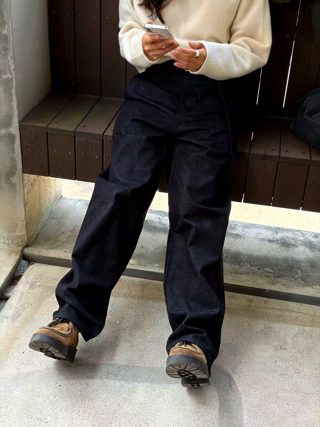 藏青色