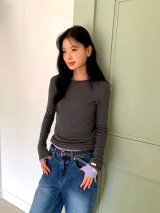 灰色