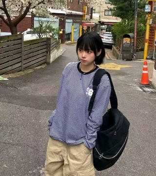 藏青色